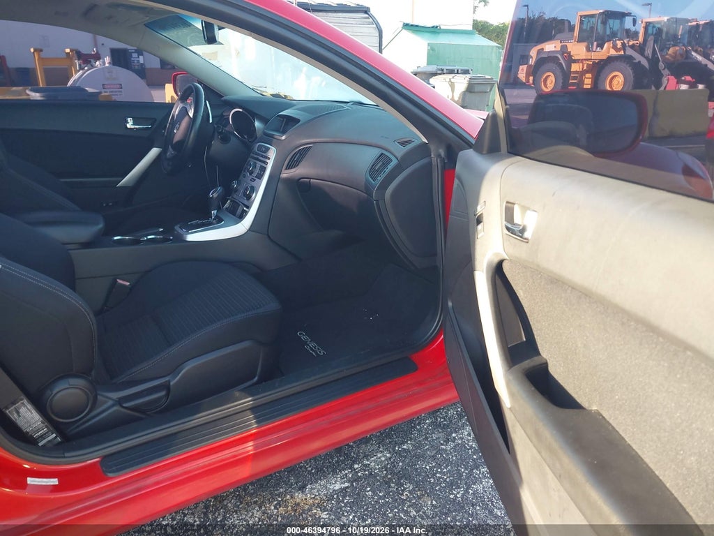 2010 Hyundai Genesis 2.0T Premium photo 5