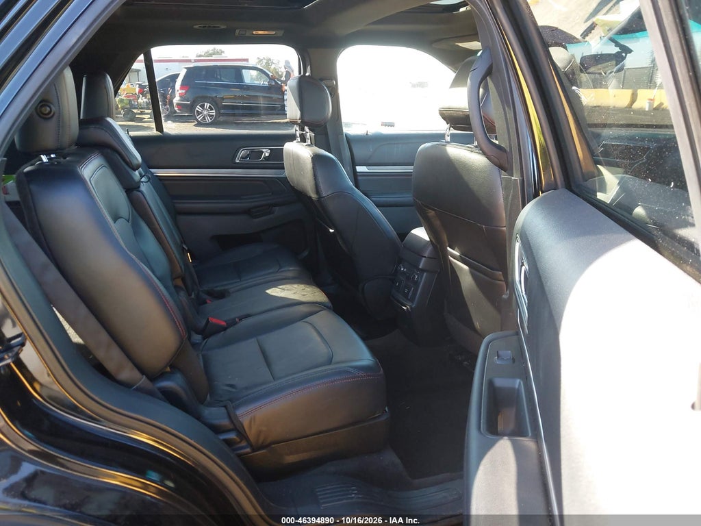 2016 Ford Explorer Sport photo 8