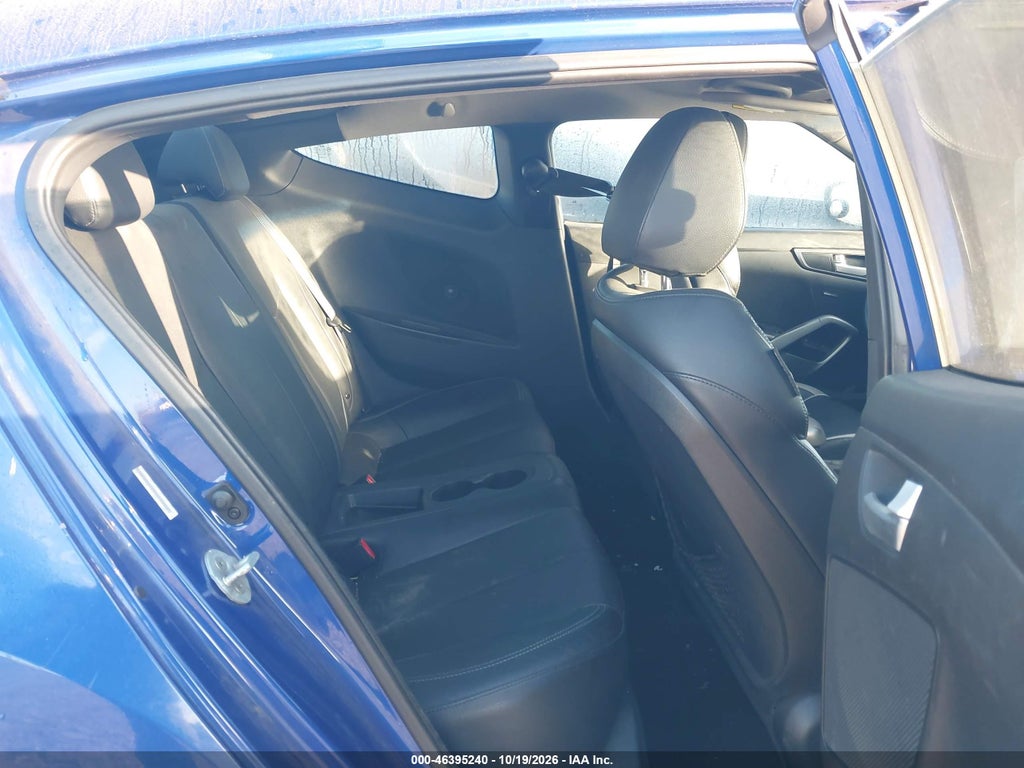 2013 Hyundai Veloster Turbo W/Black photo 8