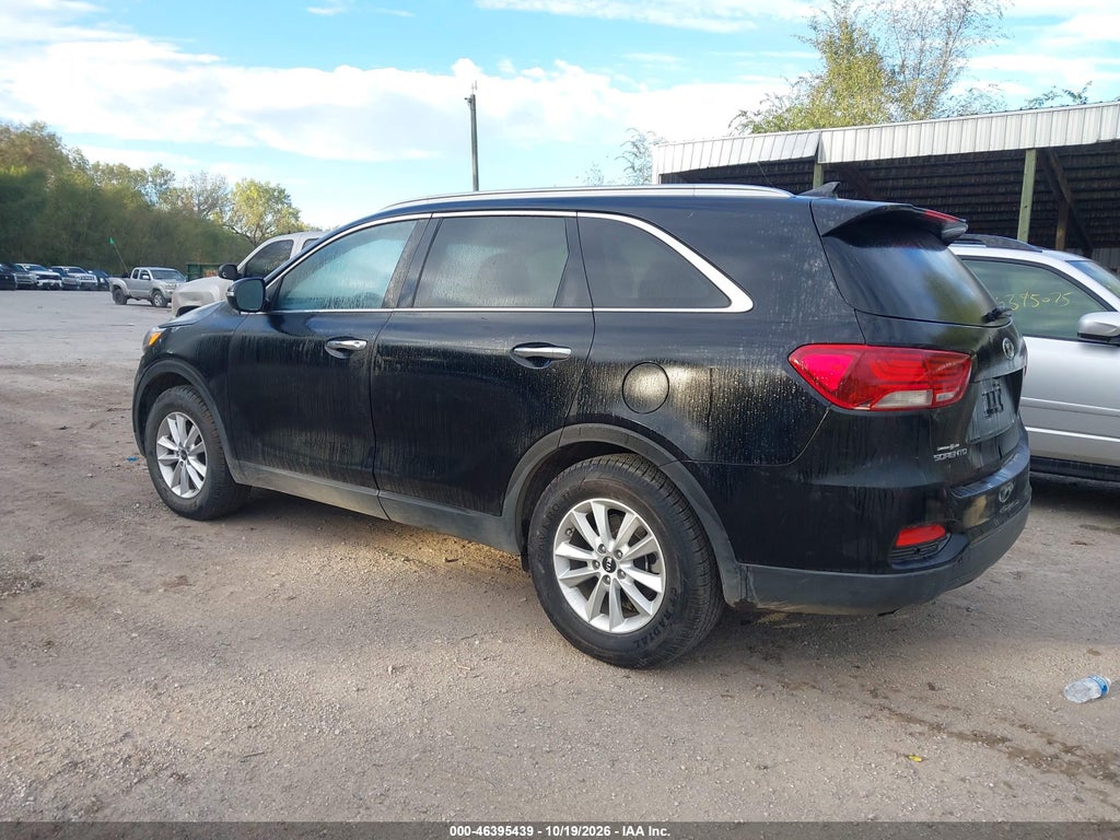 2019 Kia Sorento 2.4L LX photo 3