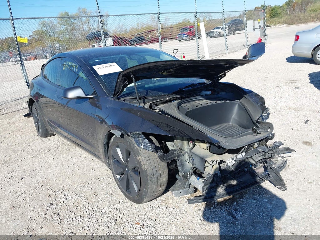 TESLA MODEL 3 2024