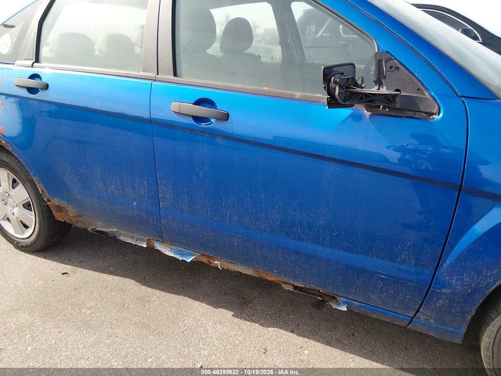 2010 Ford Focus S photo 6