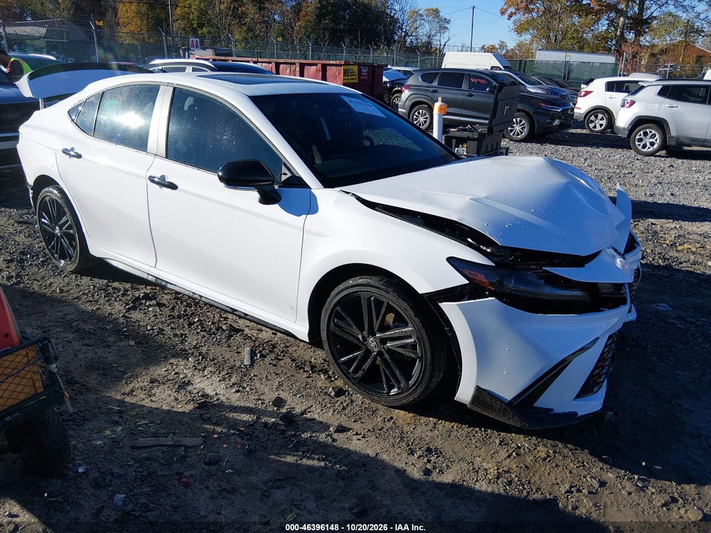 TOYOTA CAMRY 2026