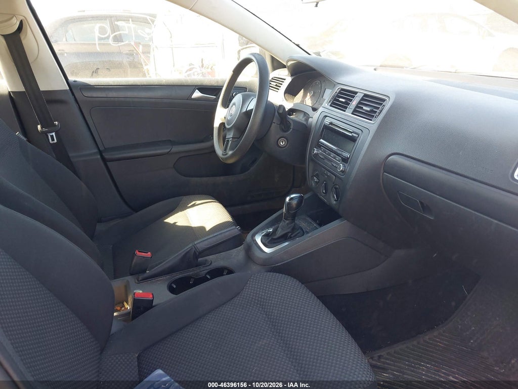 2013 Volkswagen Jetta 2.0L S photo 5