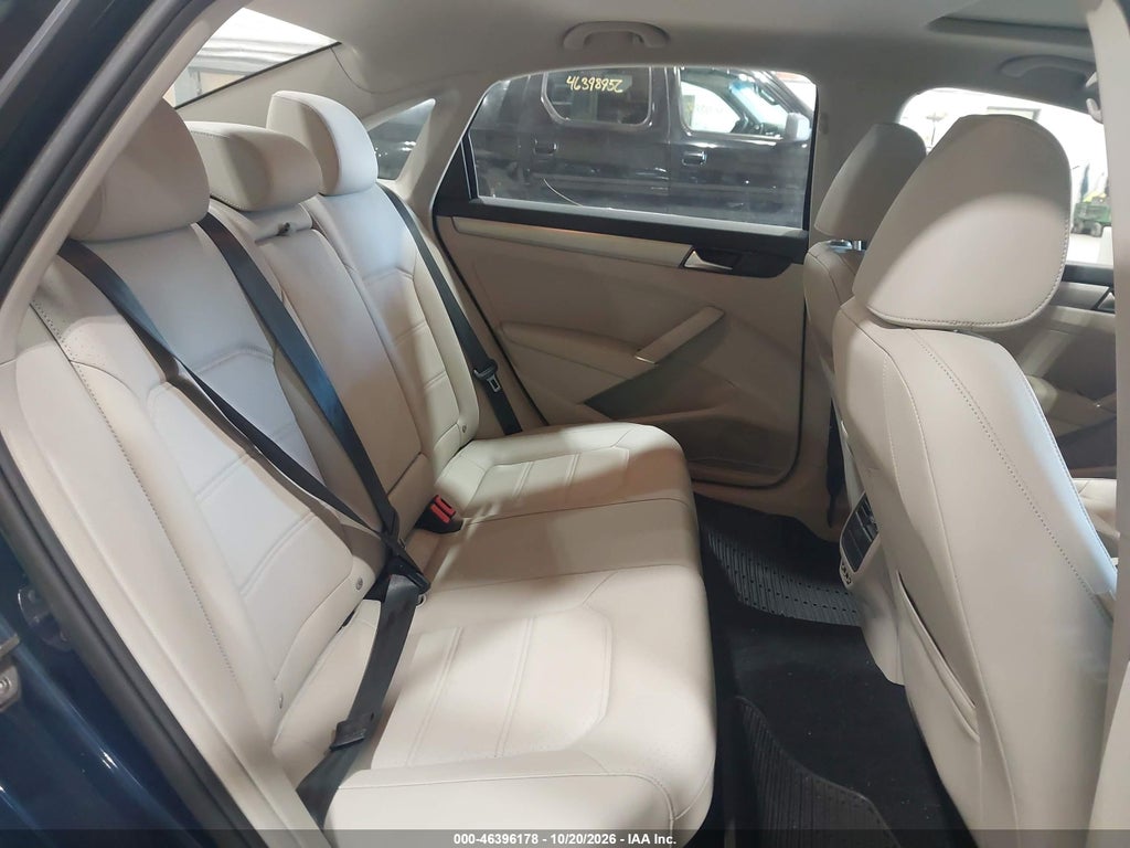 2022 Volkswagen Passat 2.0T SE photo 8