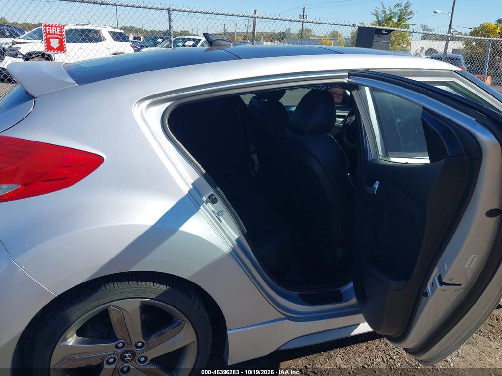 2013 Hyundai Veloster Turbo W/Blue photo 8