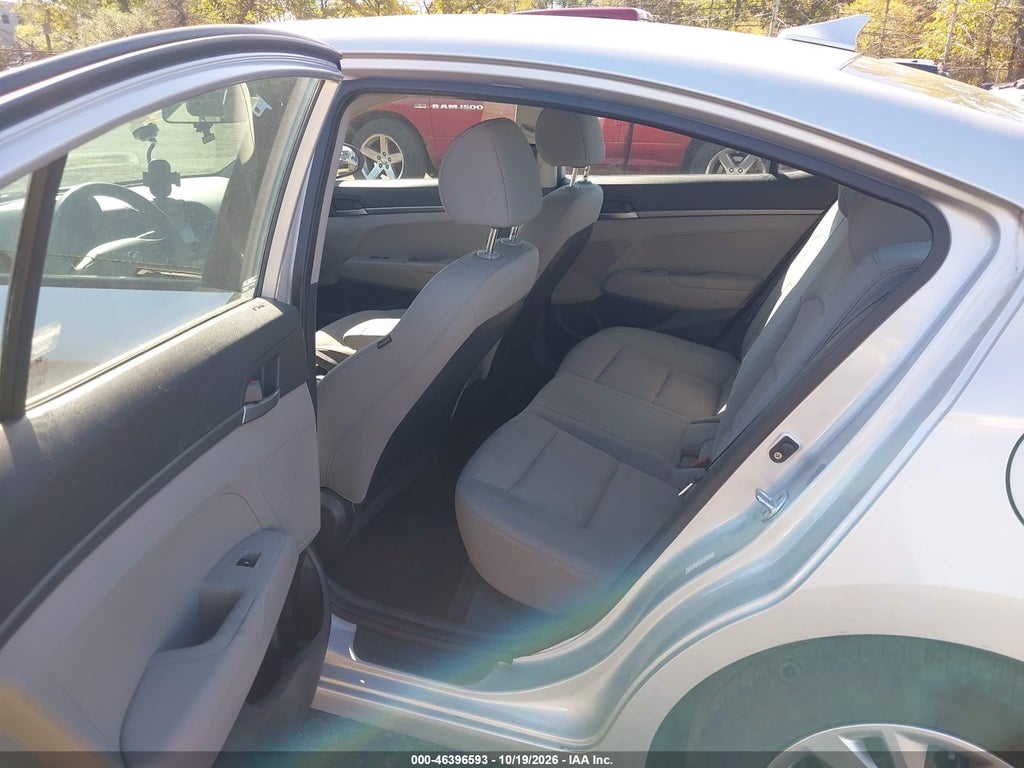 2017 Hyundai Elantra SE photo 8