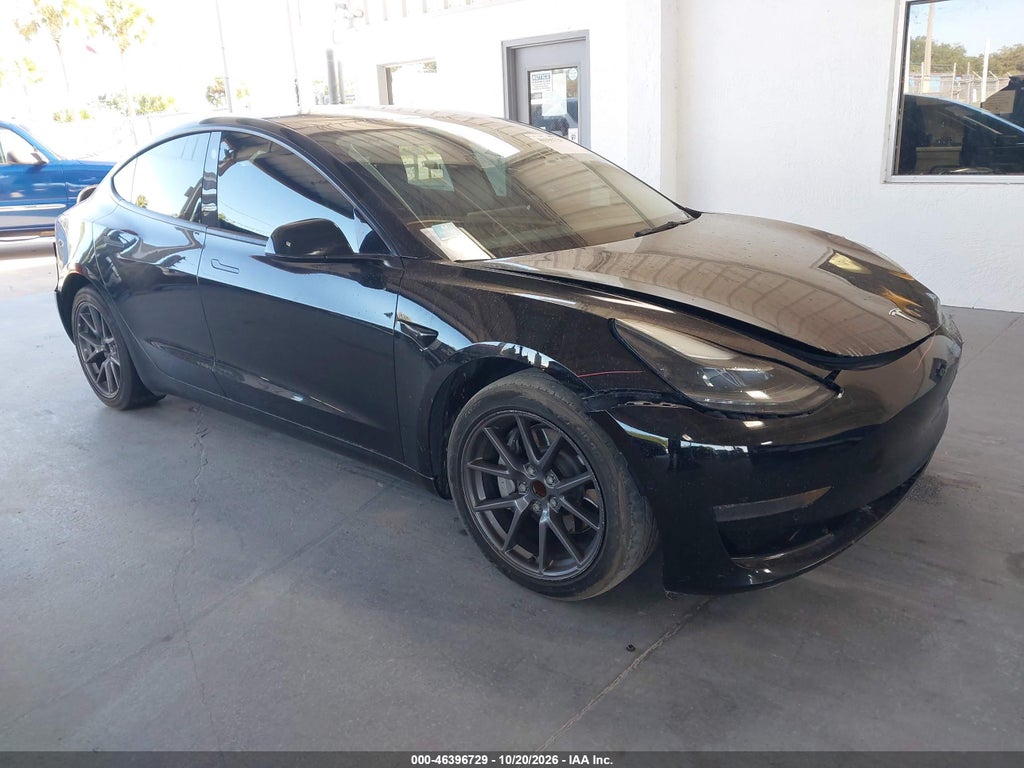 TESLA MODEL 3 2022