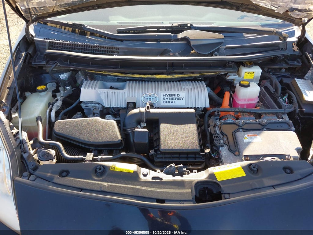 2010 Toyota Prius III photo 10