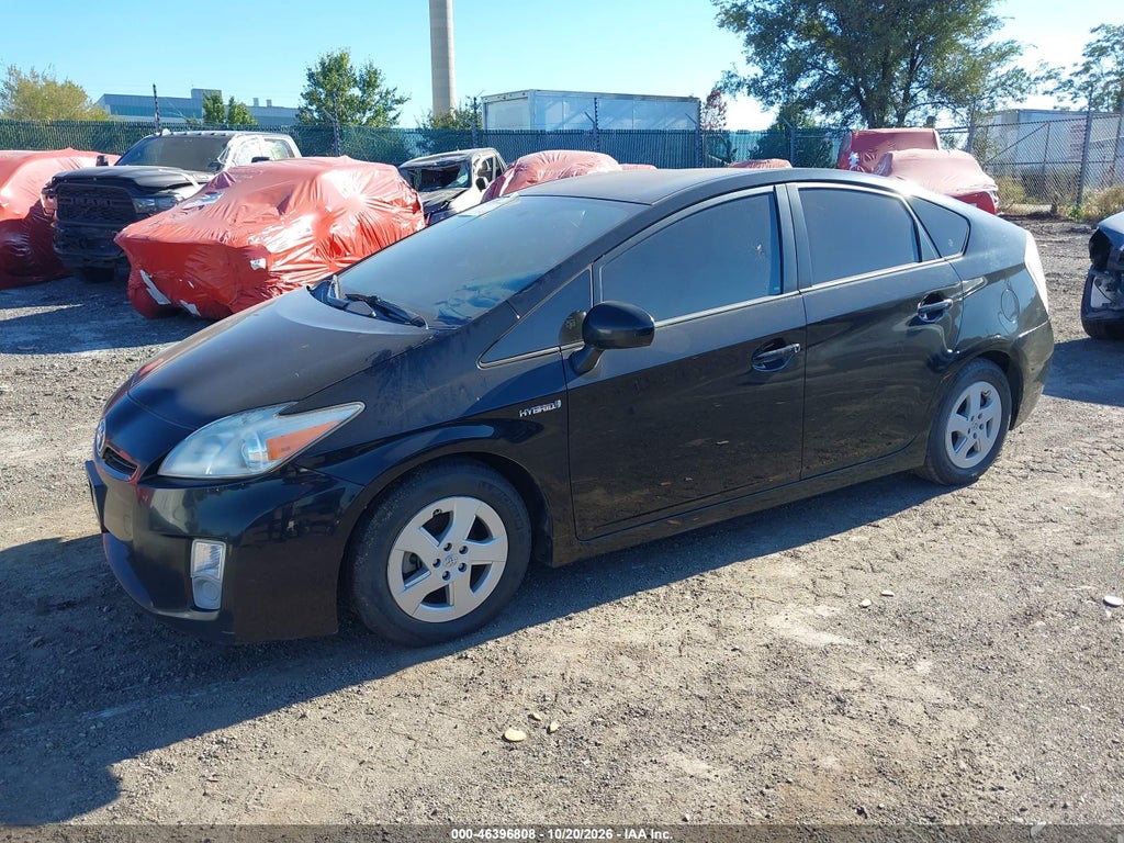 2010 Toyota Prius III photo 2