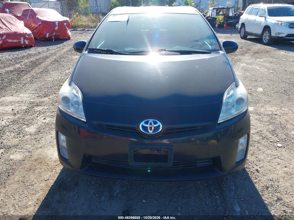 2010 Toyota Prius III photo 6