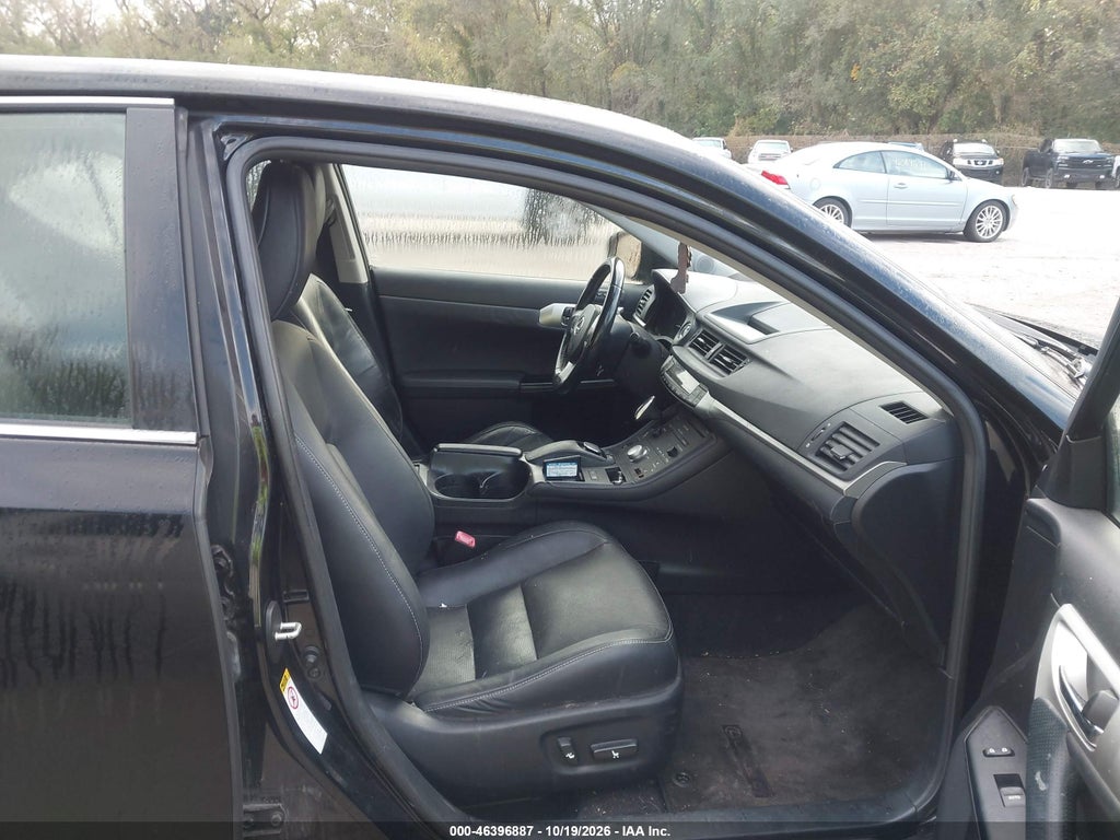 2013 Lexus CT 200H photo 5