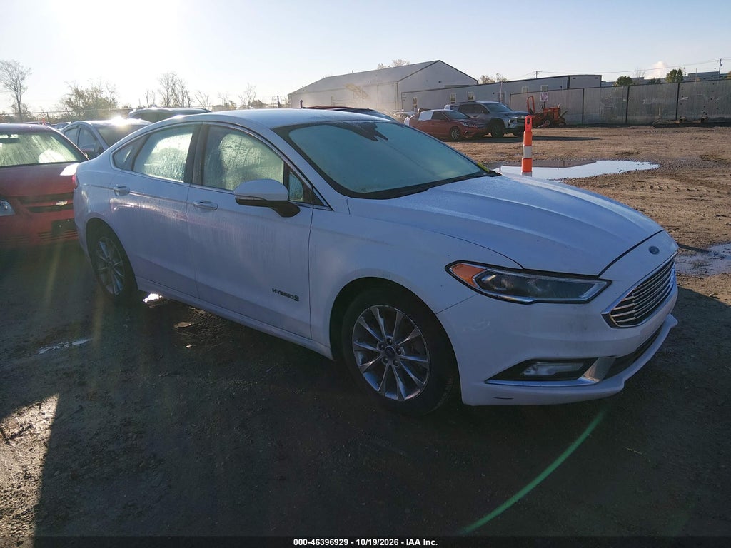 2017 Ford Fusion Hybrid SE photo 1