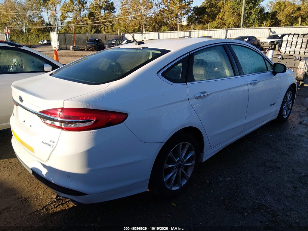 2017 Ford Fusion Hybrid SE photo 4