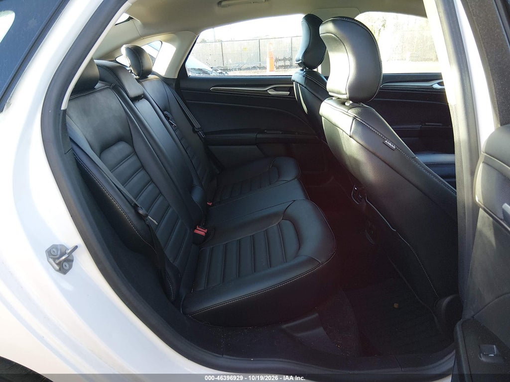 2017 Ford Fusion Hybrid SE photo 8