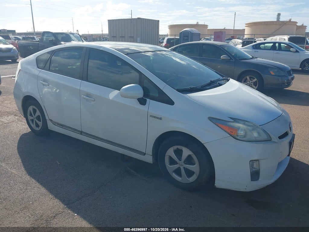 2010 Toyota Prius IV photo 1