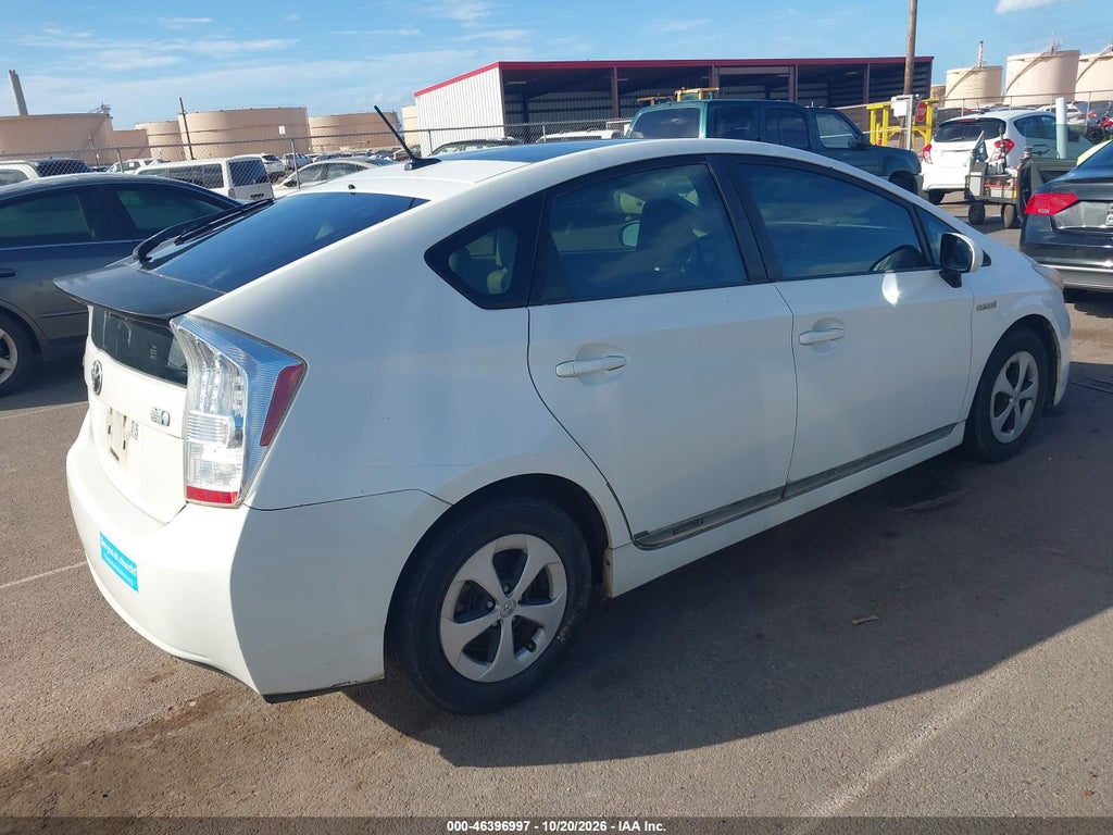 2010 Toyota Prius IV photo 4