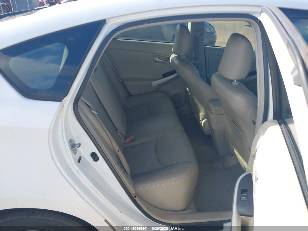 2010 Toyota Prius IV photo 8