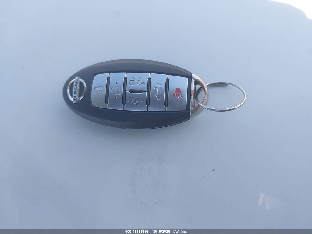 2014 Nissan Quest SL photo 11