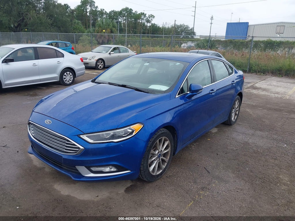 2017 Ford Fusion SE photo 2