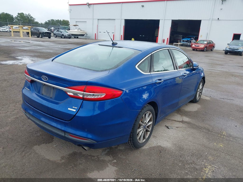 2017 Ford Fusion SE photo 4