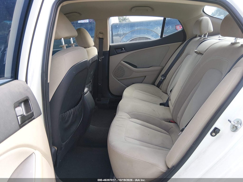 2011 Kia Optima LX photo 8