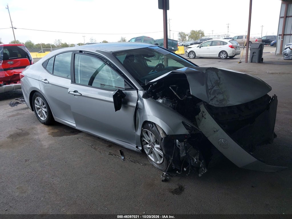 TOYOTA CAMRY 2025