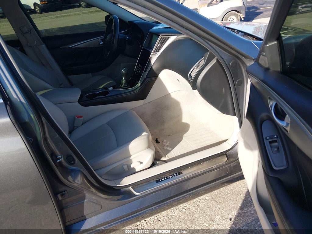 2016 Infiniti Q50 3.0T Premium photo 5