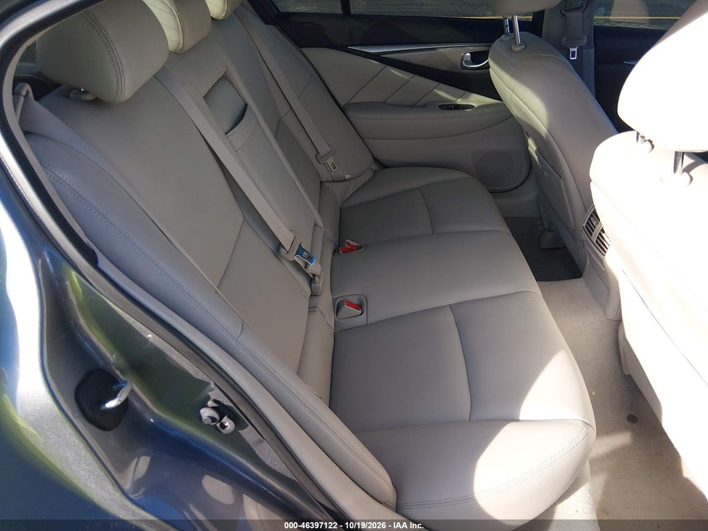 2016 Infiniti Q50 3.0T Premium photo 8