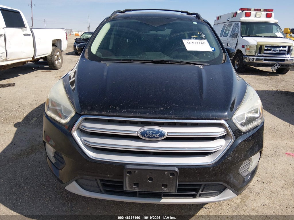 2018 Ford Escape SEL photo 6