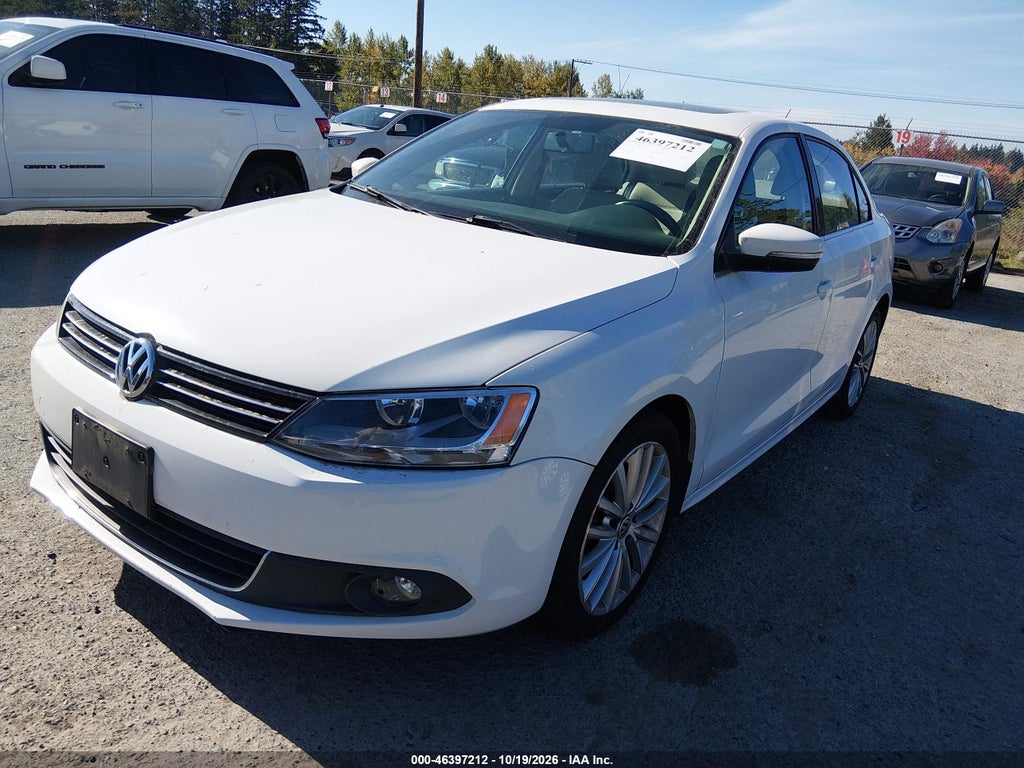 2013 Volkswagen Jetta 2.0L TDI photo 2