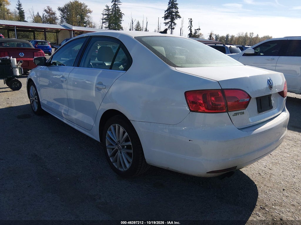 2013 Volkswagen Jetta 2.0L TDI photo 3