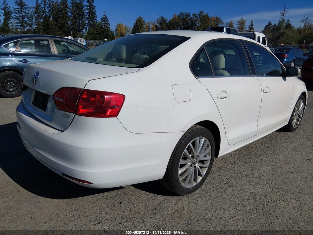 2013 Volkswagen Jetta 2.0L TDI photo 4