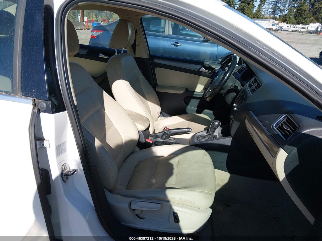 2013 Volkswagen Jetta 2.0L TDI photo 5