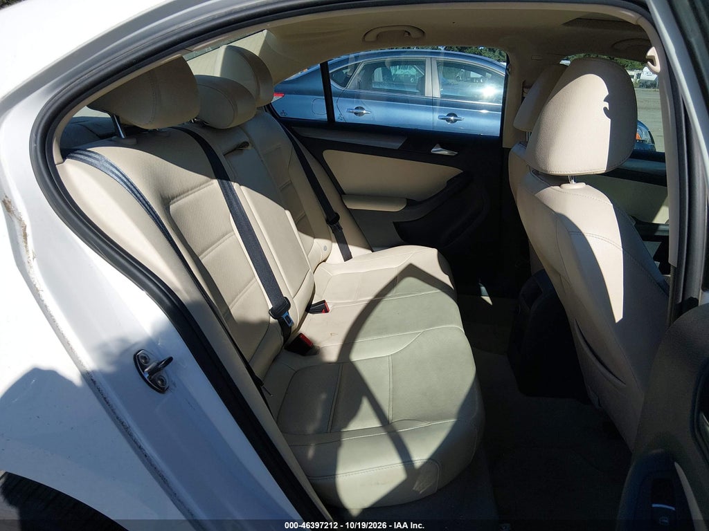 2013 Volkswagen Jetta 2.0L TDI photo 8