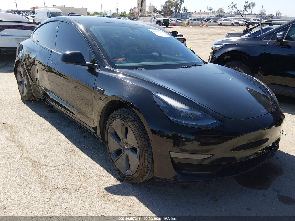 TESLA MODEL 3 2021