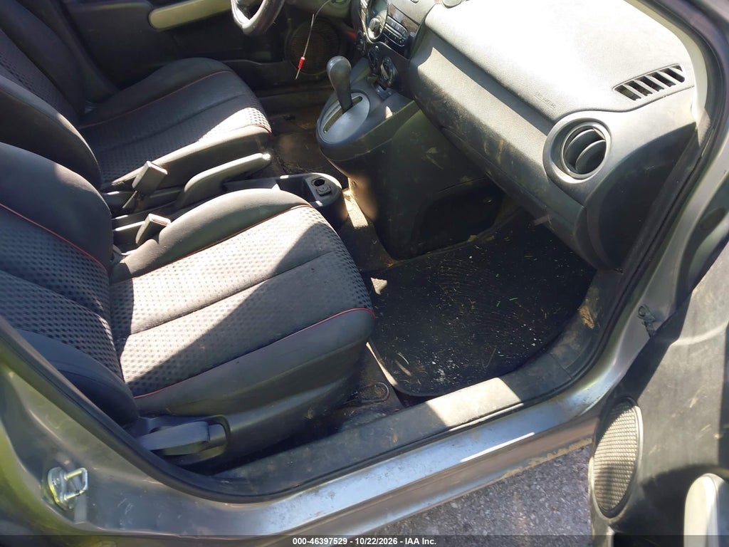 2012 Mazda MAZDA2 Touring photo 5