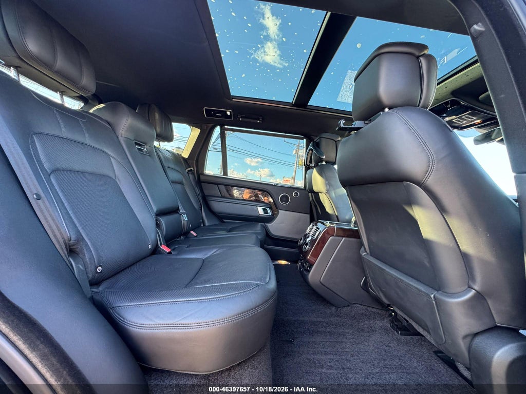 2020 Land Rover Range Rover Supercharged photo 6