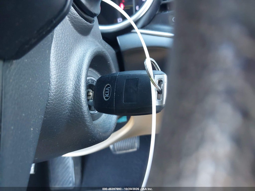 2015 Kia Optima LX photo 11