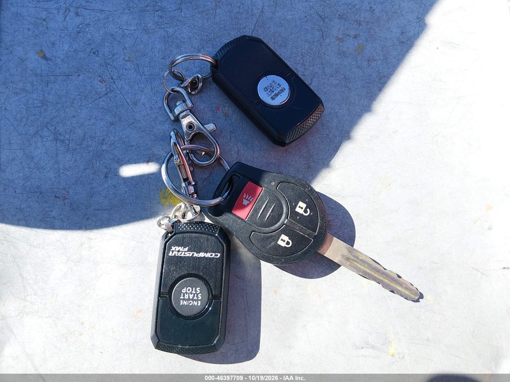 2012 Nissan Versa 1.6 SL photo 11
