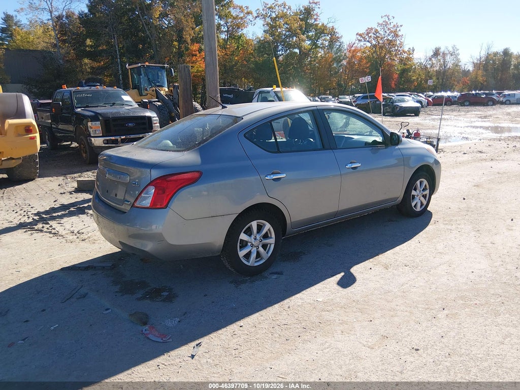 2012 Nissan Versa 1.6 SL photo 4
