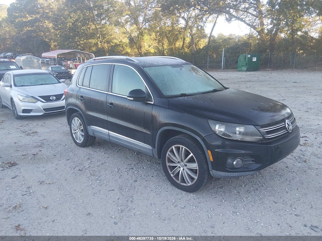 2013 Volkswagen Tiguan SE photo 1