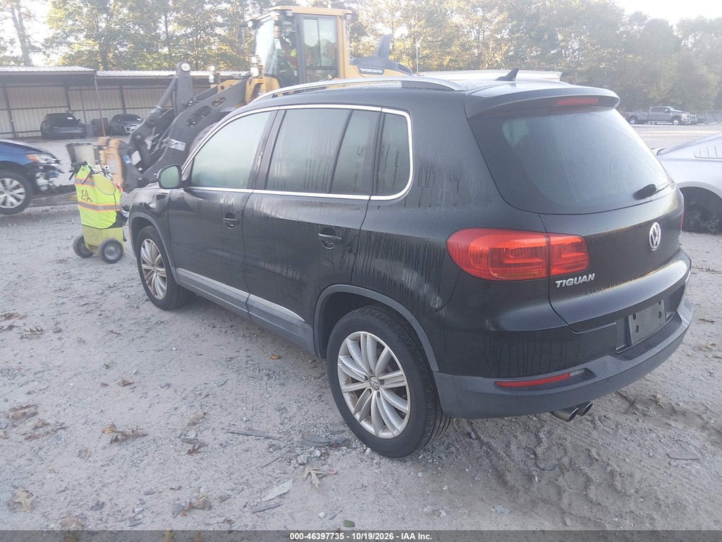 2013 Volkswagen Tiguan SE photo 3