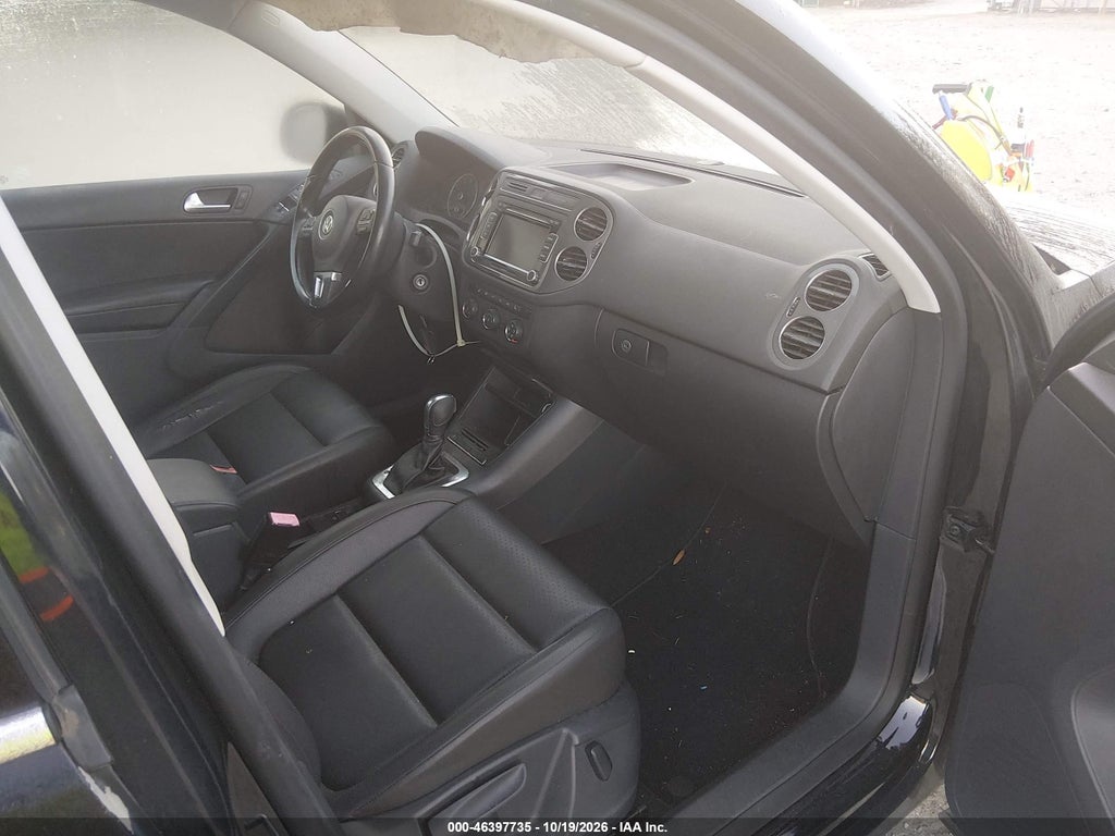 2013 Volkswagen Tiguan SE photo 5