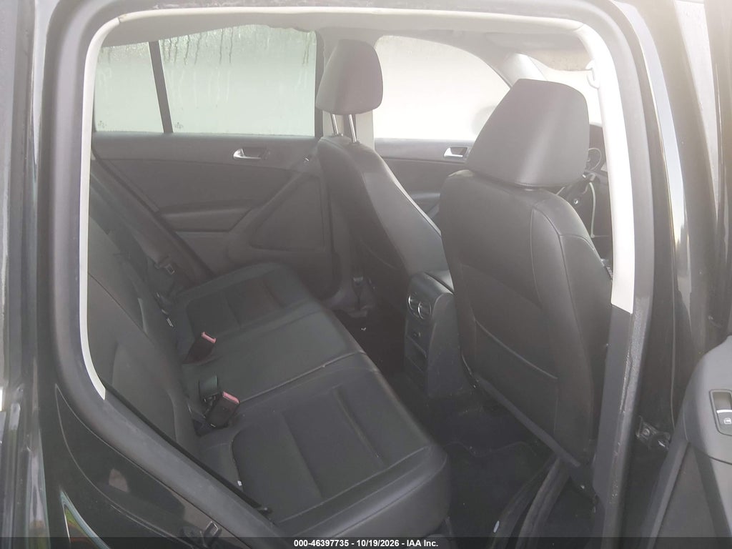 2013 Volkswagen Tiguan SE photo 8