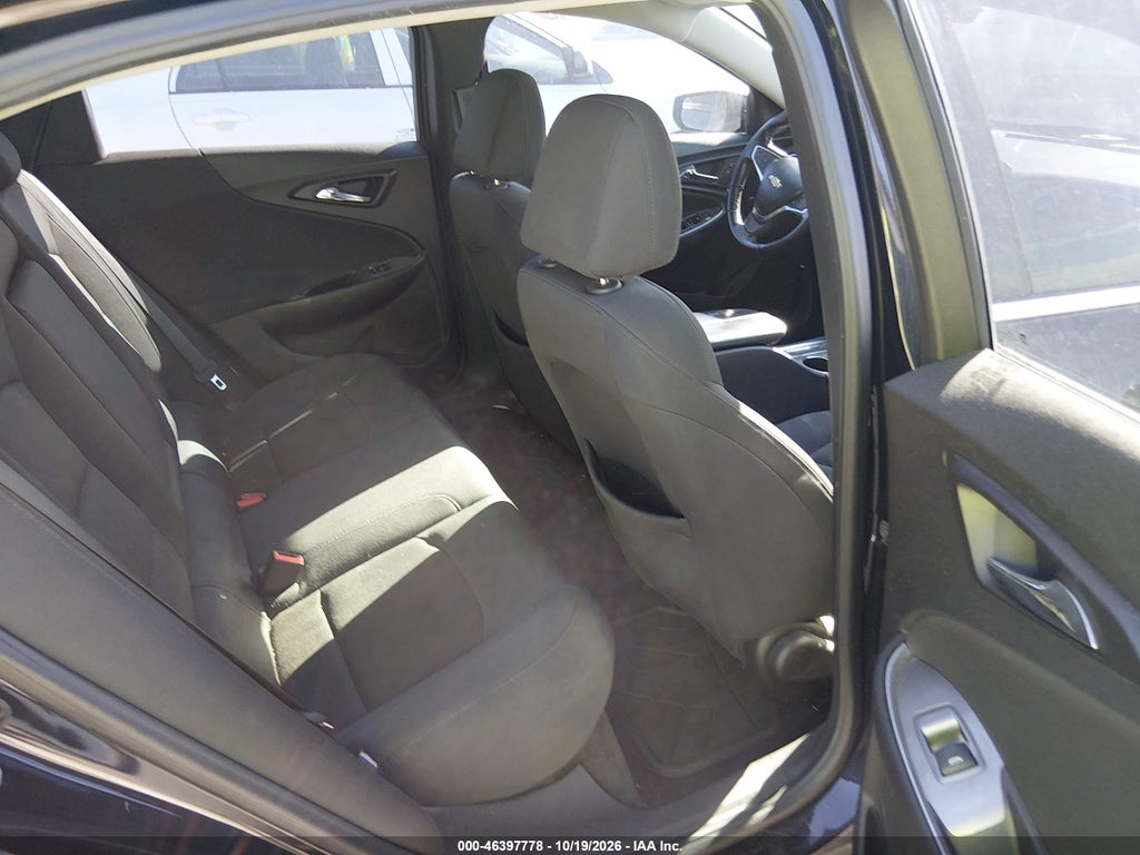 2016 Chevrolet Malibu 1LT photo 8