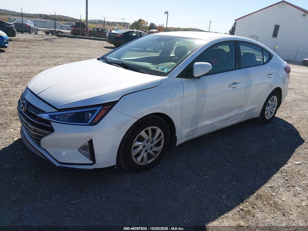 2020 Hyundai Elantra SE photo 2