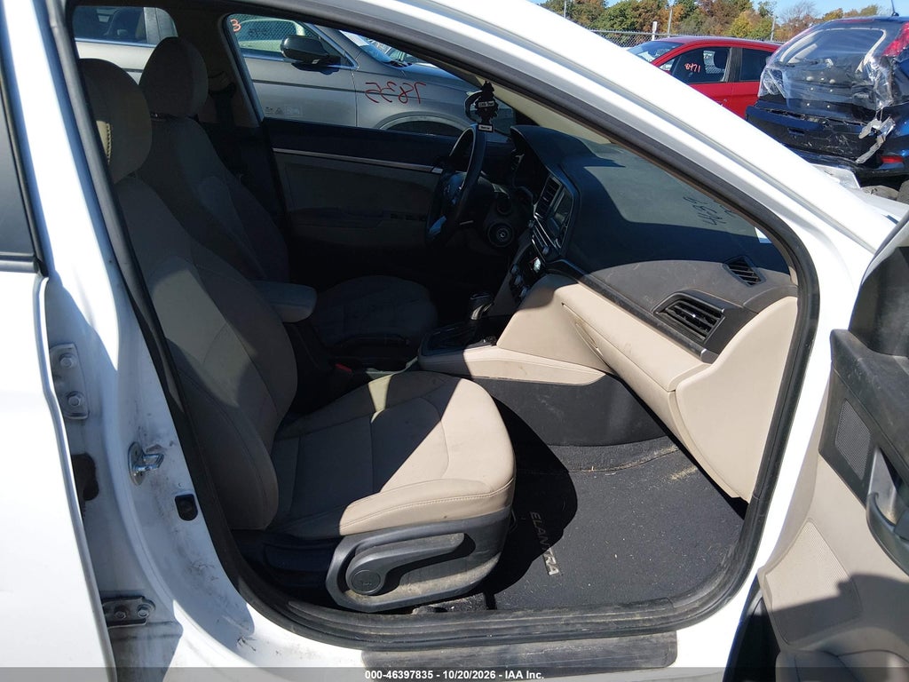 2020 Hyundai Elantra SE photo 5
