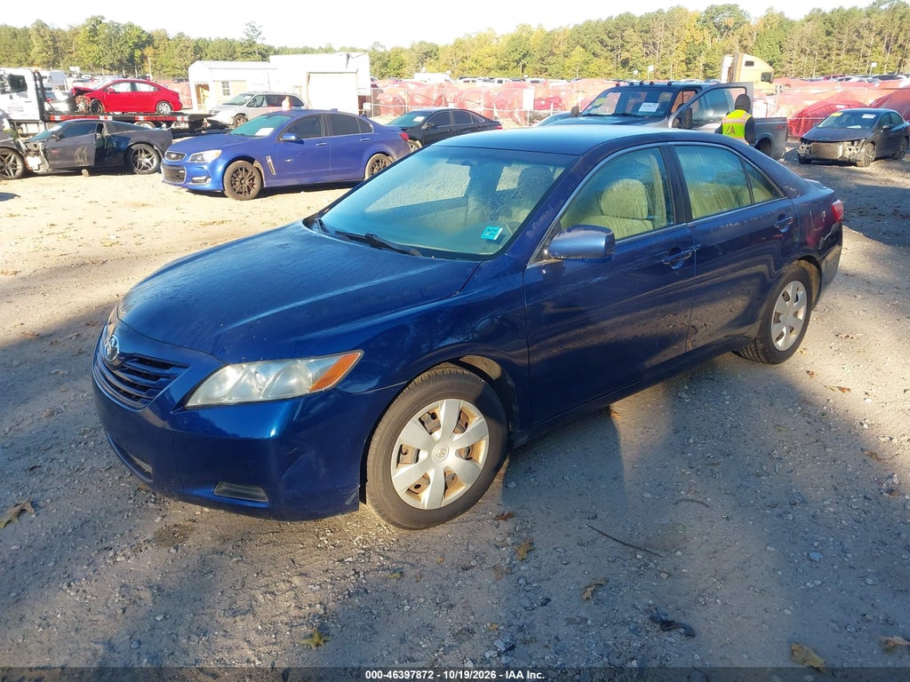 2009 Toyota Camry photo 2