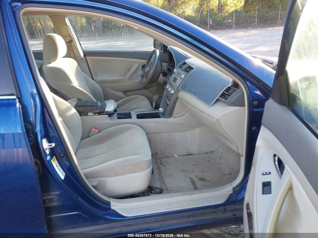 2009 Toyota Camry photo 5